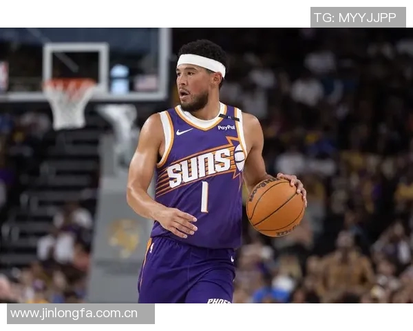 太阳逆转篮网第三节大爆发布克单节狂砍12分助力球队反超17分 太阳逆转篮网第三节大爆发布克单节狂砍12分助力球队反超17分