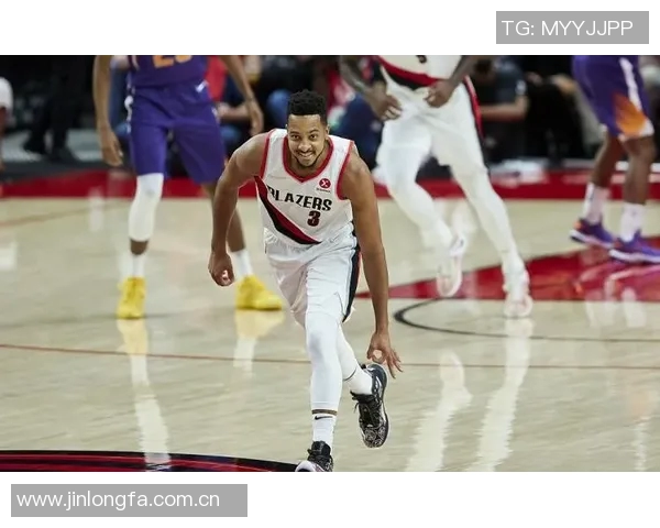 热火上半场三分球表现惊艳丰泰基奥热巴联手助力命中率高达80 热火上半场三分球表现惊艳丰泰基奥热巴联手助力命中率高达80