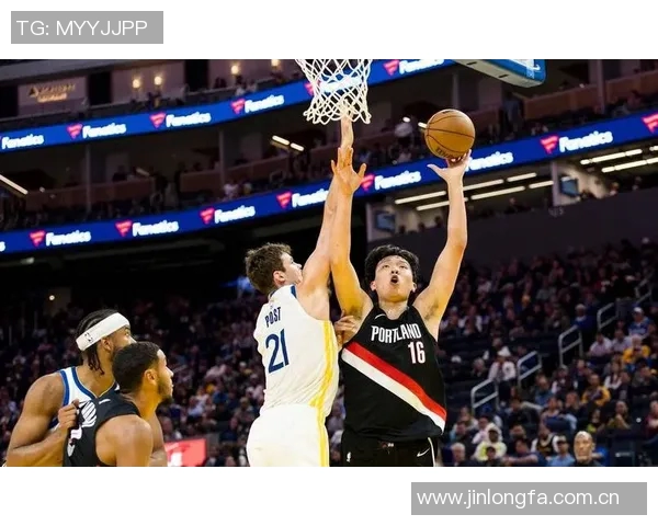 里斯压哨三分绝杀全场杨瀚森高举庆祝展现强大团队精神