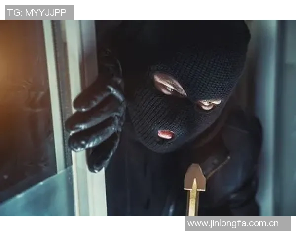 斯特林家中遭蒙面歹徒入室盗窃球员与妻子险遭惊吓