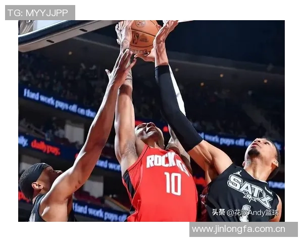 火箭队比赛稀缺令人怀念球迷期待球队重返赛场的热情与激情 火箭队比赛稀缺令人怀念球迷期待球队重返赛场的热情与激情