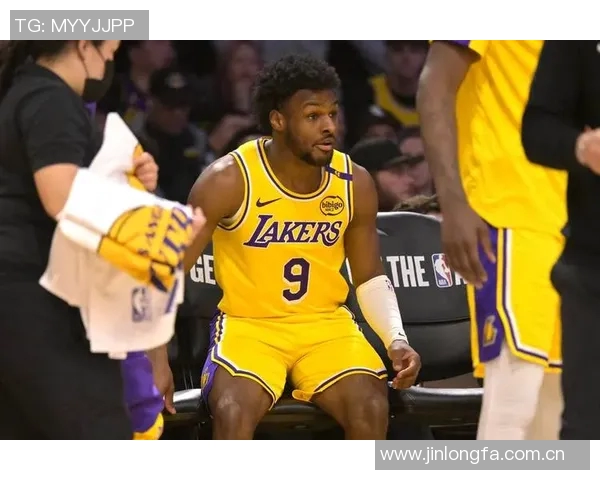 NBA赛季回顾:国王遭森林狼逆袭太阳力克湖人开拓者战胜勇士展现实力 NBA赛季回顾:国王遭森林狼逆袭太阳力克湖人开拓者战胜勇士展现实力