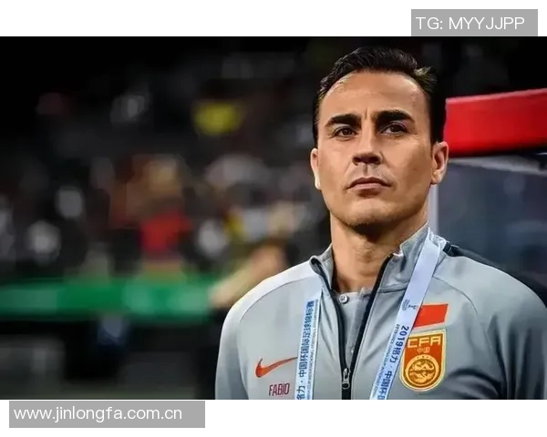 今日趣图：卡纳瓦罗幽默吐槽植发效果难以持久引发网友热议