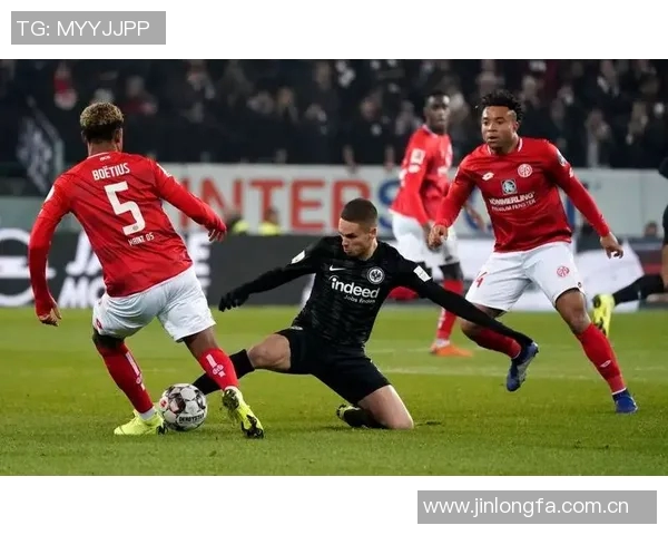 德甲前瞻：拜仁主场迎战美因茨多特争胜弗赖堡全力以赴