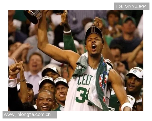 皮尔斯谈NBA球员对女性言论的偏见与失落感引发热议 皮尔斯谈NBA球员对女性言论的偏见与失落感引发热议