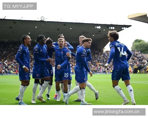 切尔西与阿森纳争夺巴萨中场卡萨多转会费预计3500万欧元